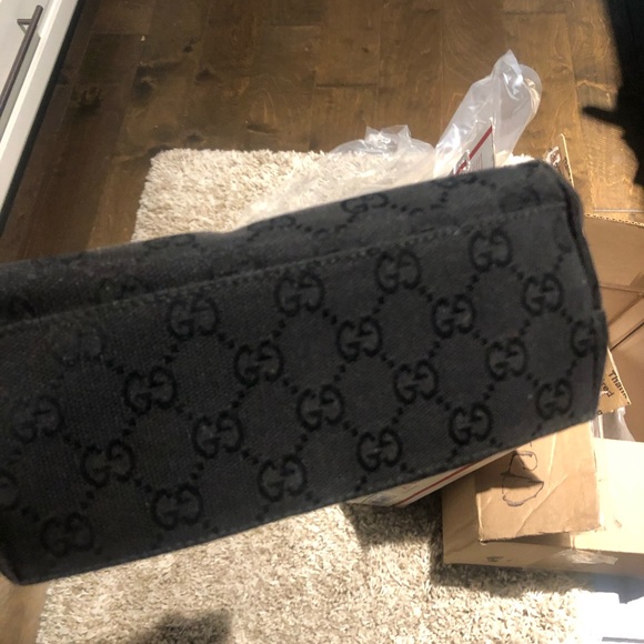 Small Gucci tote. Please see pictures. - Picture 5 of 16